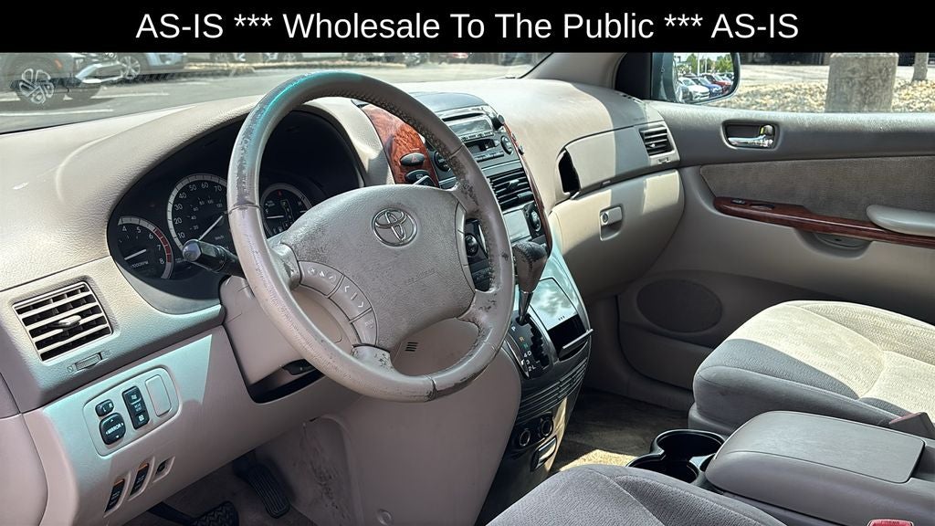 2005 Toyota Sienna XLE