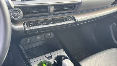 2024 Toyota Prius XLE