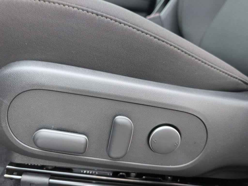 2025 Hyundai KONA ELECTRIC SEL