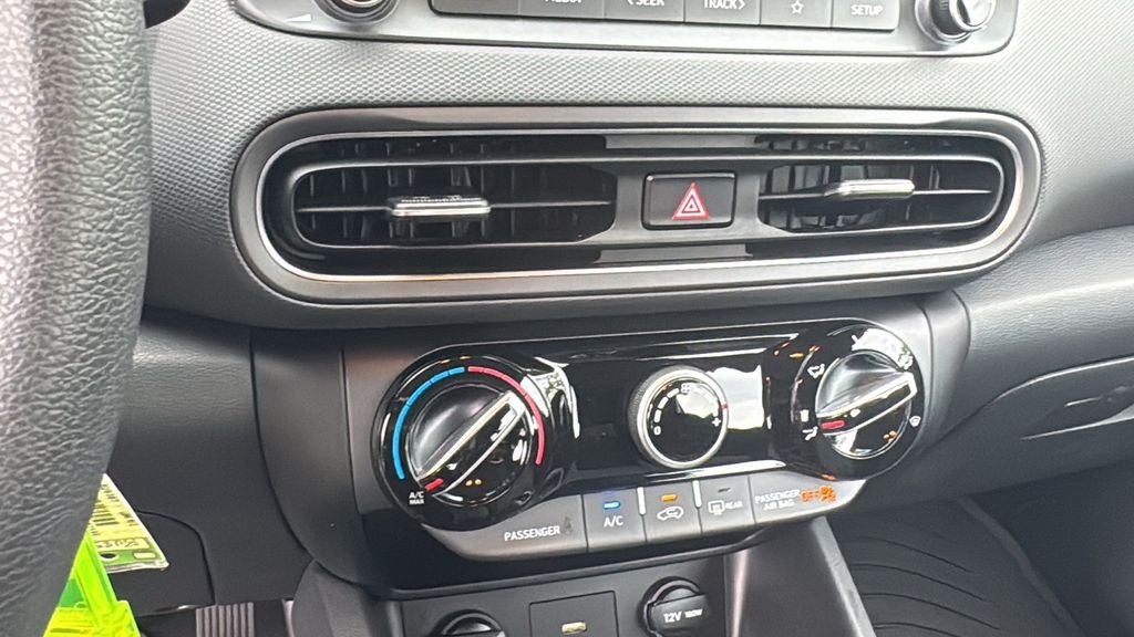 2023 Hyundai KONA SE
