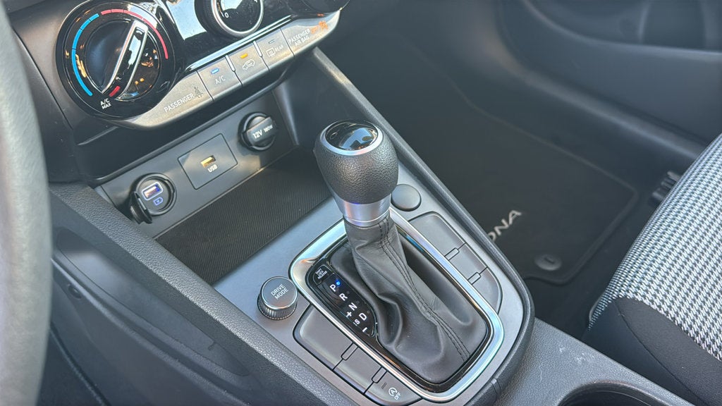 2022 Hyundai KONA SE