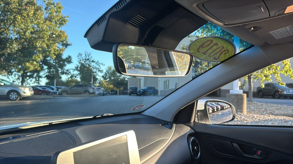 2022 Hyundai KONA SE