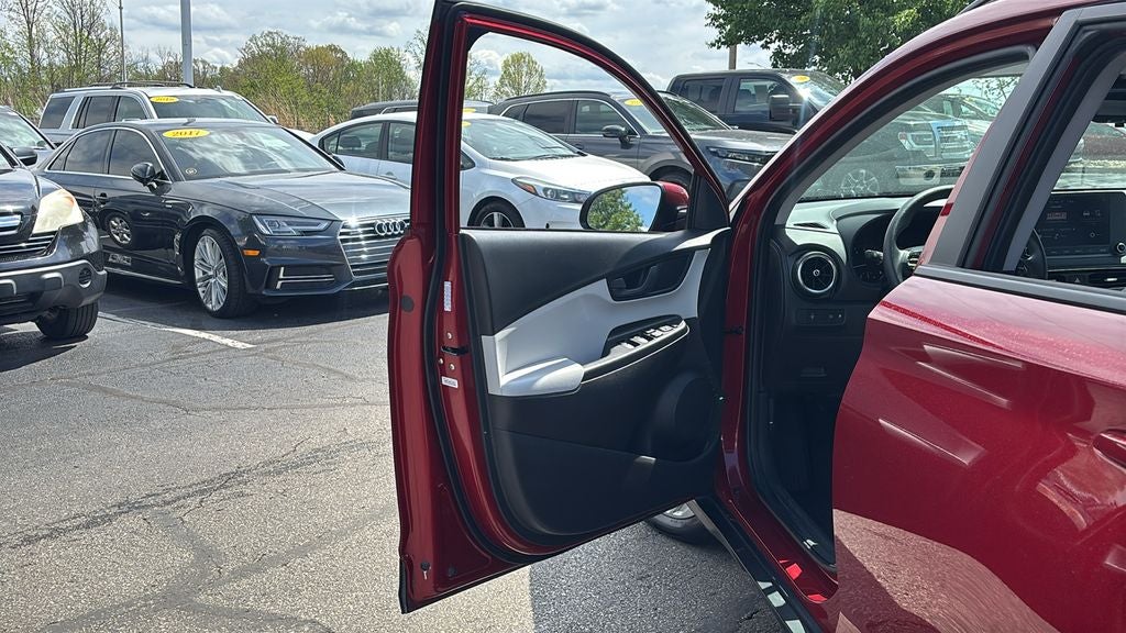 2023 Hyundai KONA SEL