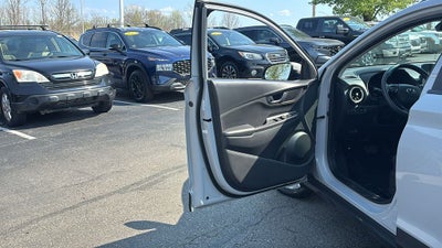 2023 Hyundai KONA SEL