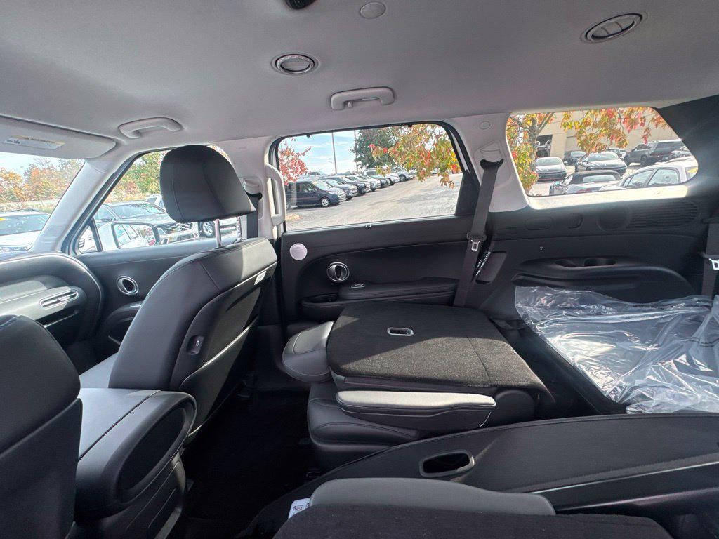 2027 Hyundai PALISADE SEL 7 Passenger