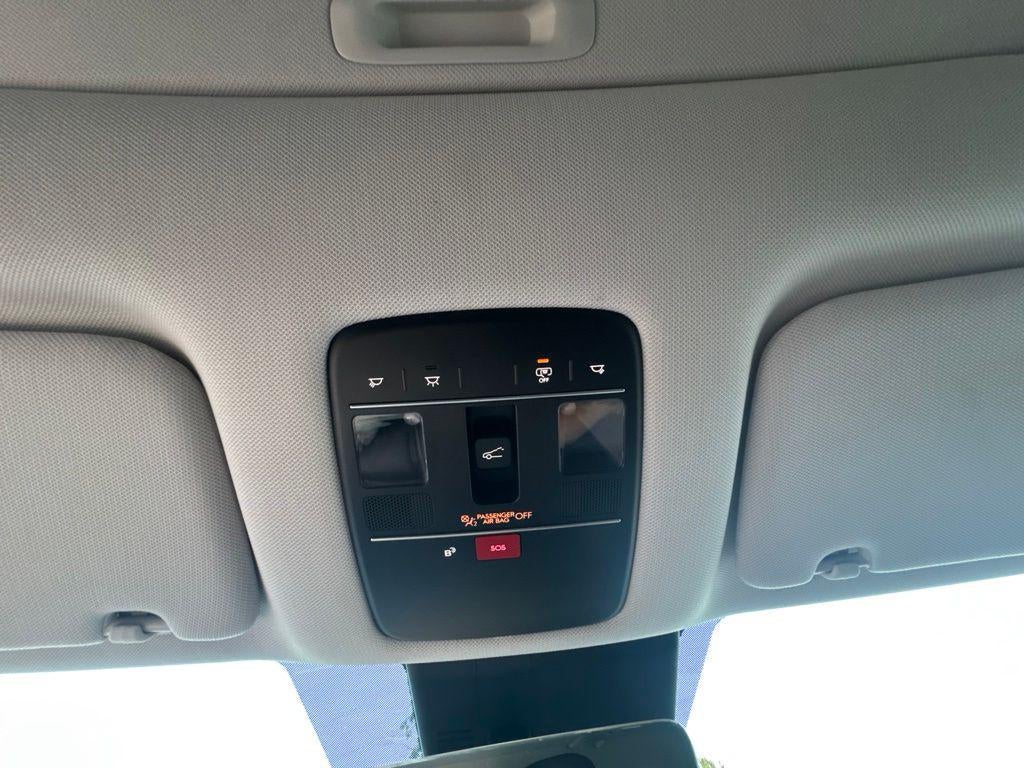 2027 Hyundai PALISADE SEL Premium 7 Passenger