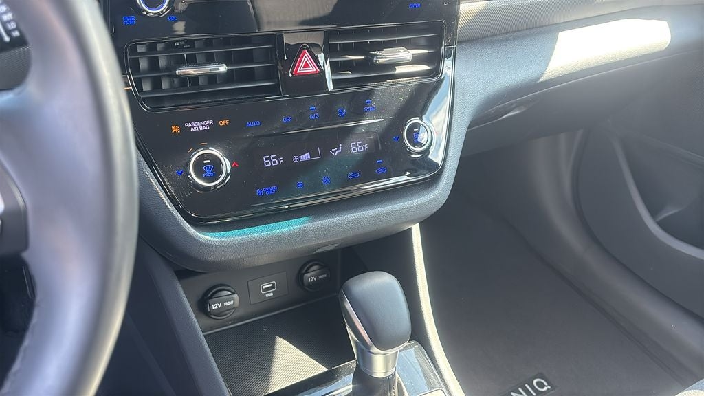 2022 Hyundai IONIQ HYBRID SE