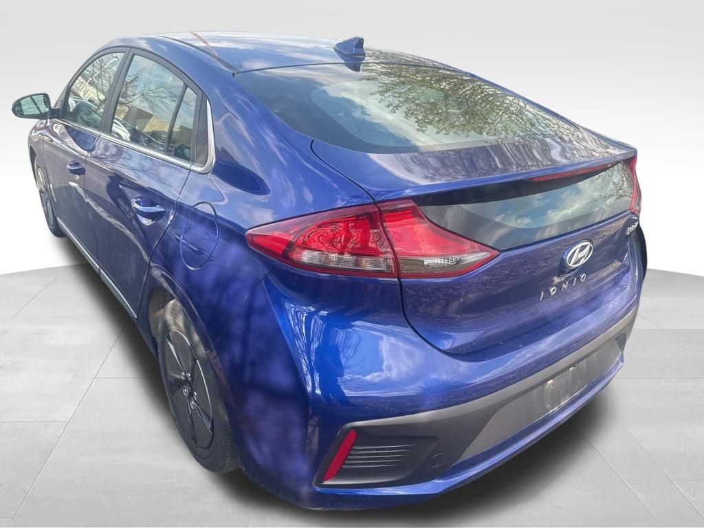 2022 Hyundai IONIQ HYBRID SE