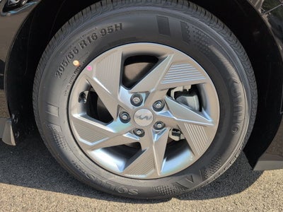 2025 Hyundai SONATA SE
