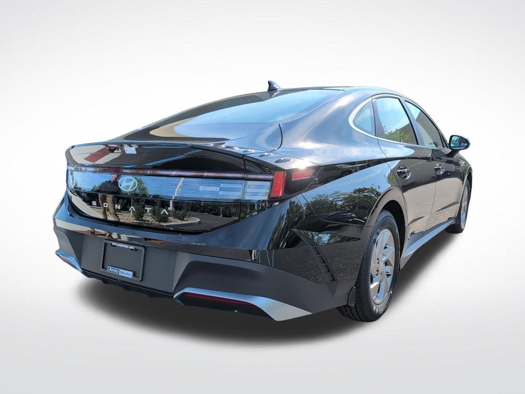 2025 Hyundai SONATA SE