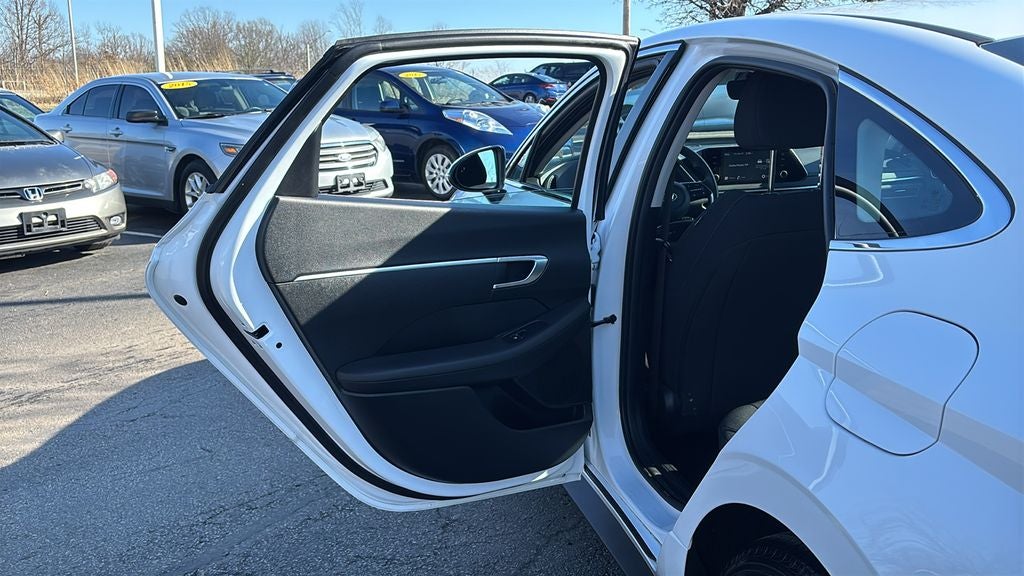 2023 Hyundai SONATA SE