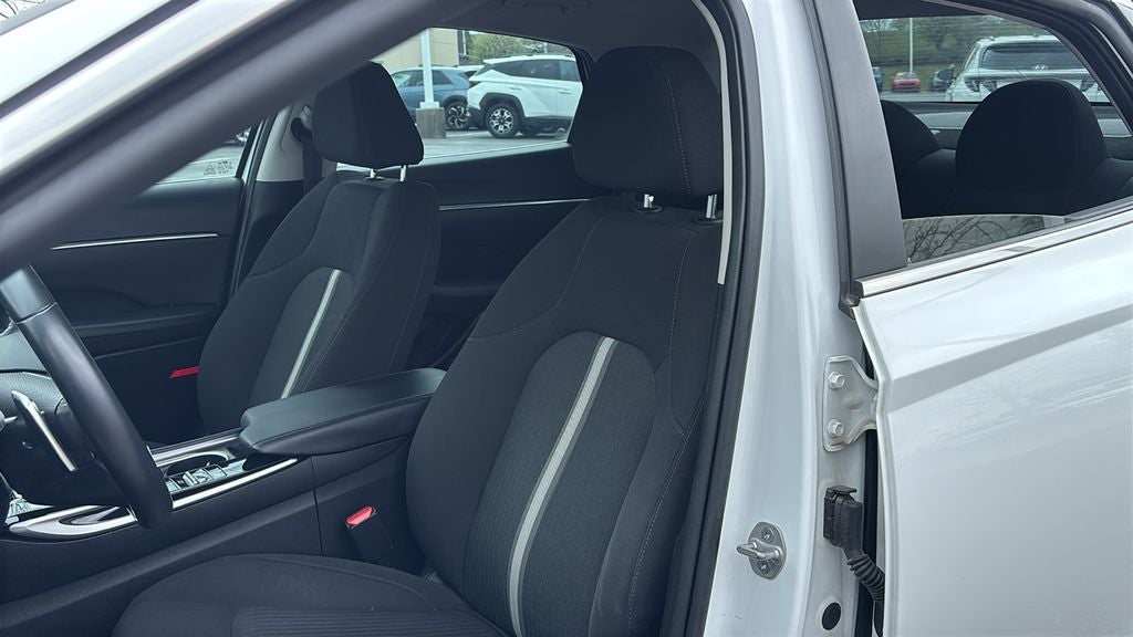 2023 Hyundai SONATA HYBRID SEL