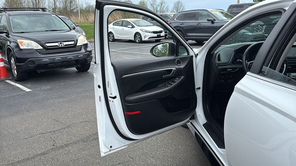 2023 Hyundai SONATA HYBRID SEL