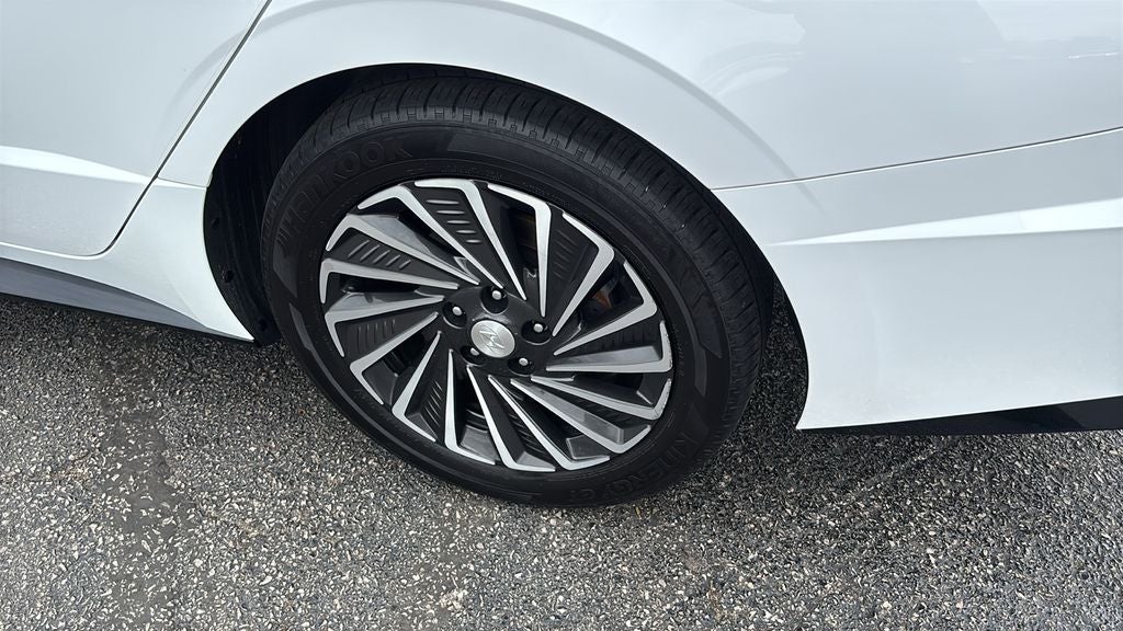 2023 Hyundai SONATA HYBRID SEL