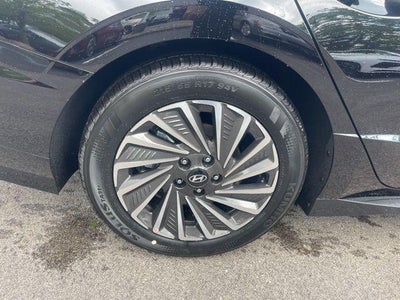 2026 Hyundai SONATA HYBRID SEL