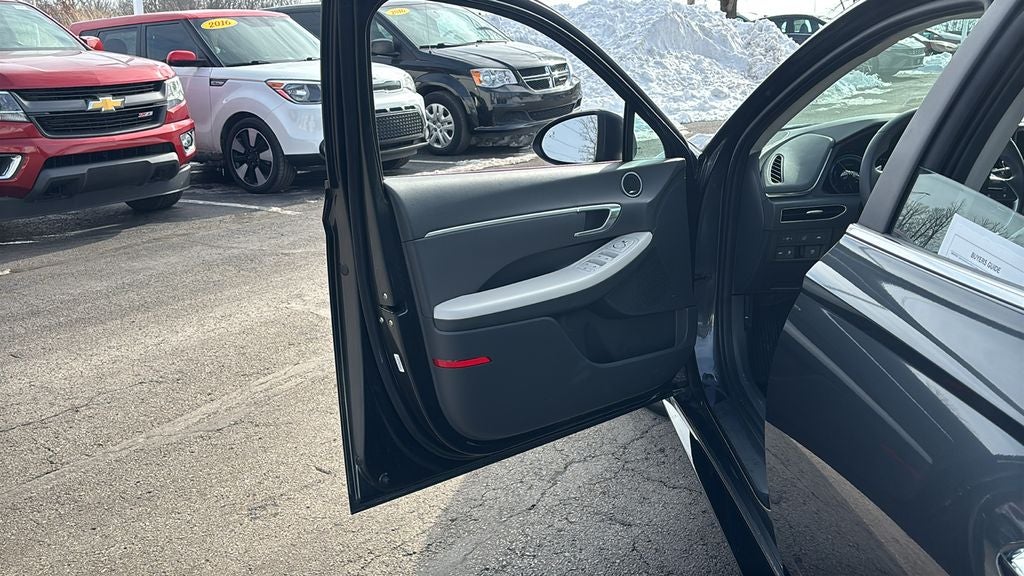 2023 Hyundai SONATA HYBRID SEL