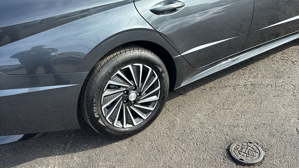 2023 Hyundai SONATA HYBRID SEL