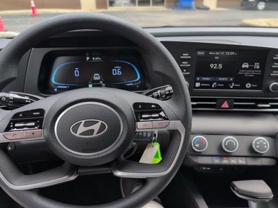 2026 Hyundai ELANTRA SE