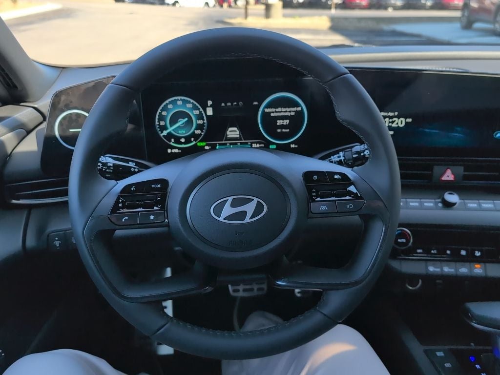 2025 Hyundai ELANTRA HYBRID SEL Sport