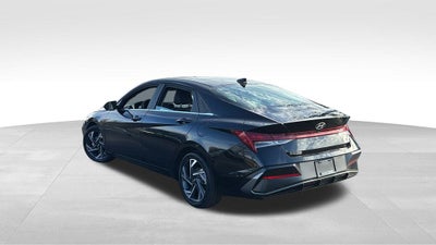 2025 Hyundai ELANTRA Limited