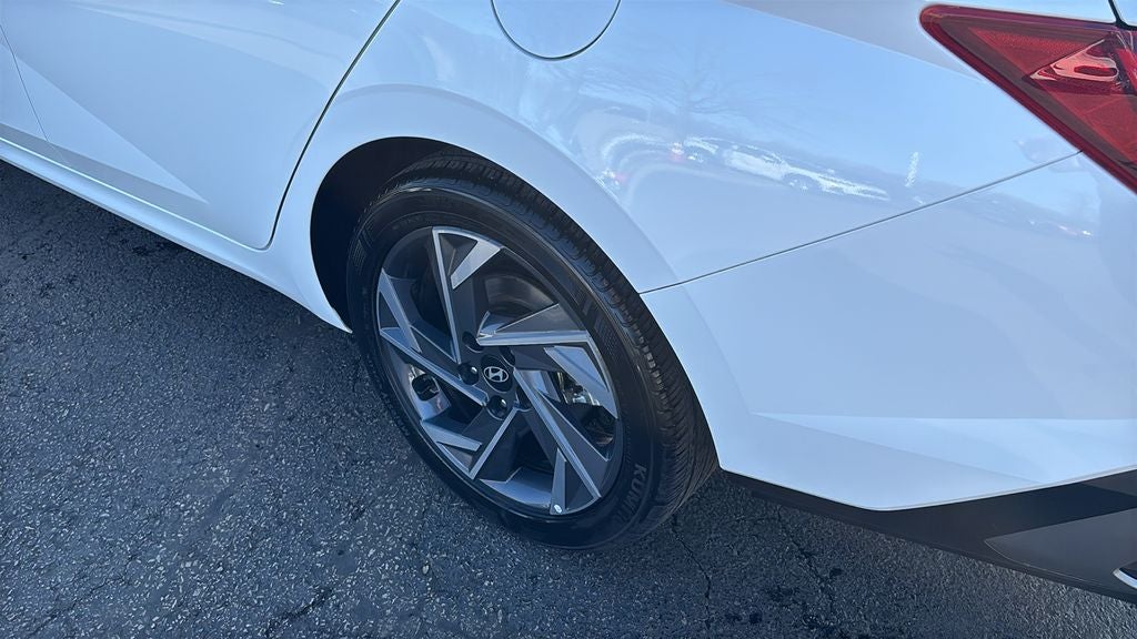 2025 Hyundai ELANTRA SEL Convenience