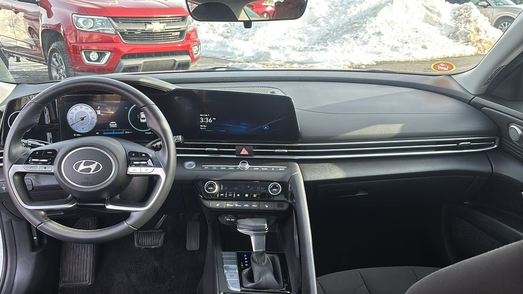2025 Hyundai ELANTRA SEL Convenience
