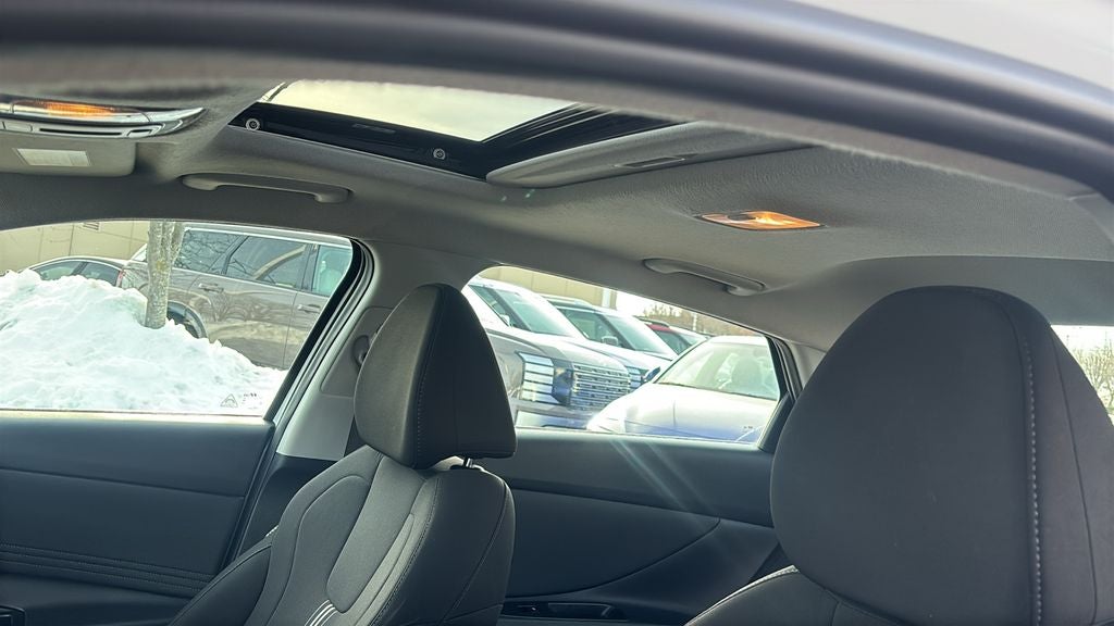 2025 Hyundai ELANTRA SEL Convenience