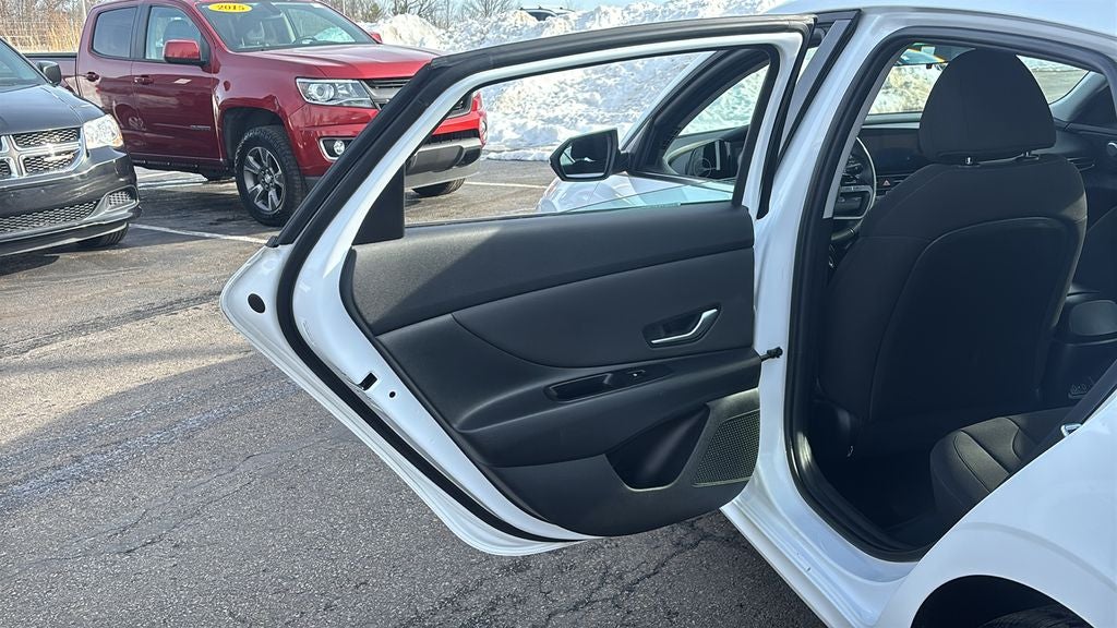 2025 Hyundai ELANTRA SEL Convenience