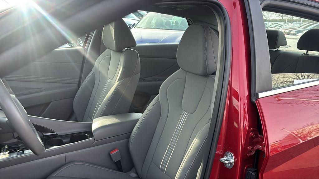 2025 Hyundai ELANTRA SEL Convenience