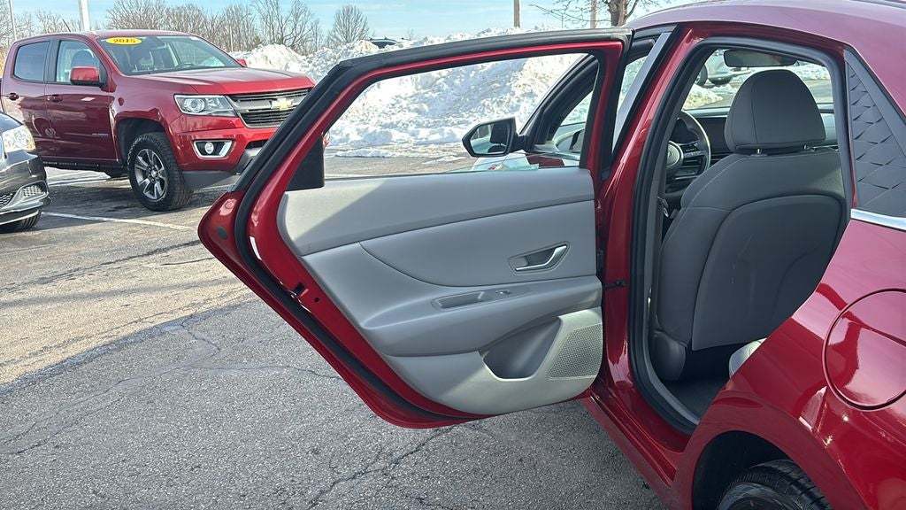 2025 Hyundai ELANTRA SEL Convenience