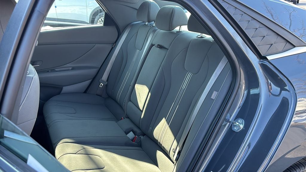 2025 Hyundai ELANTRA SEL Convenience