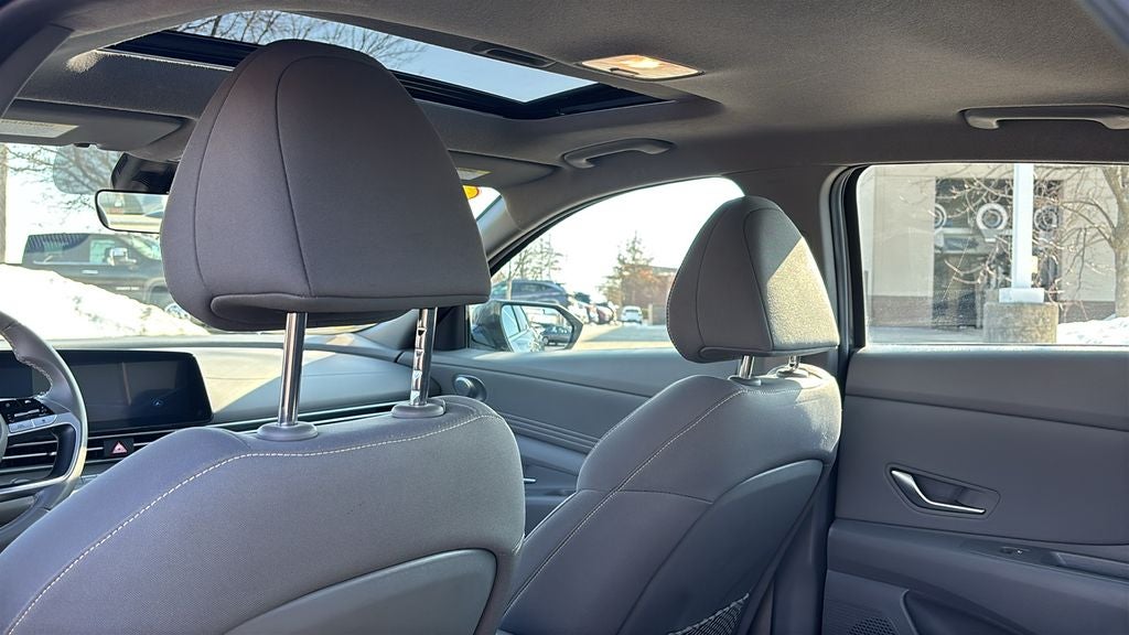 2025 Hyundai ELANTRA SEL Convenience