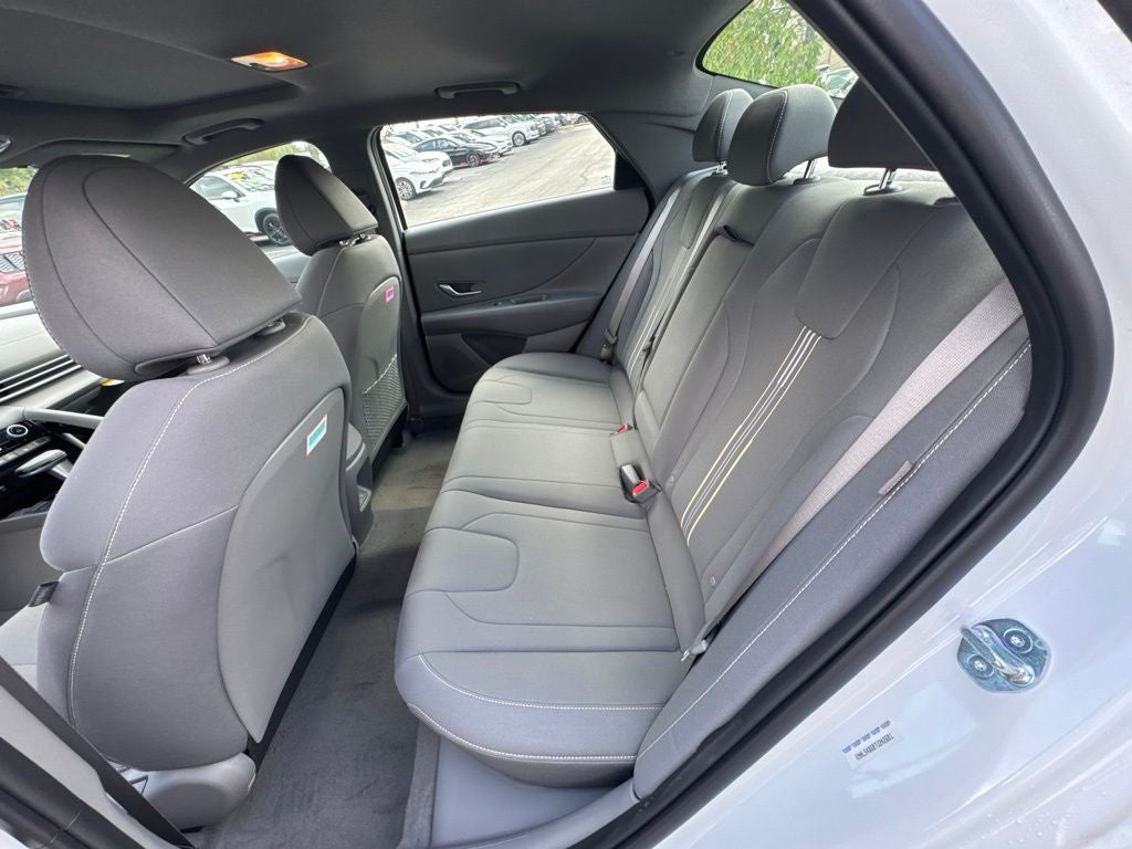 2026 Hyundai Elantra SEL - Photo 23