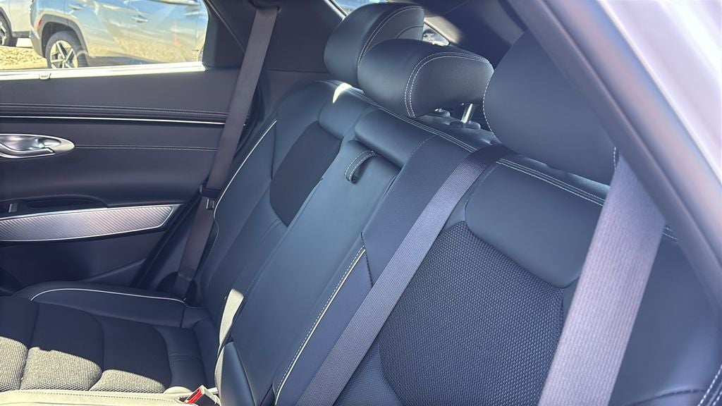 2023 Genesis GV70 2.5T