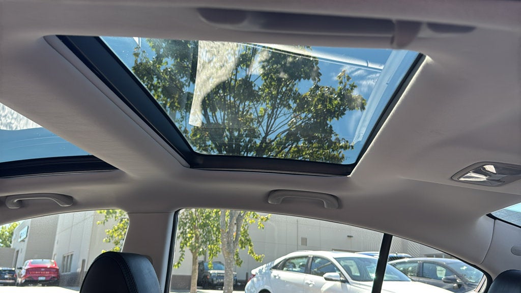 2014 Kia Cadenza Premium