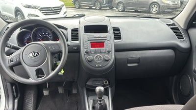 2013 Kia Soul Base
