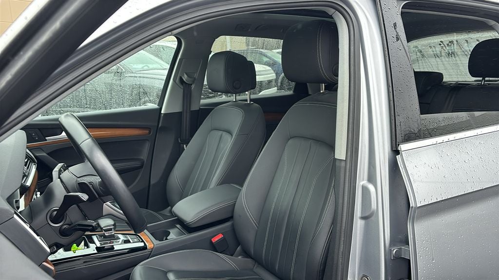 2023 Audi Q5 45 S line Premium quattro