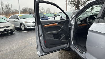 2023 Audi Q5 45 S line Premium quattro