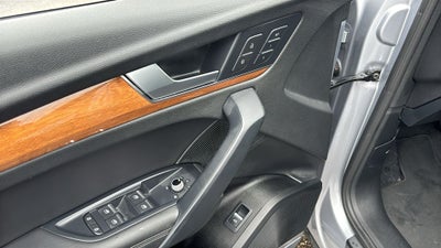 2023 Audi Q5 45 S line Premium quattro