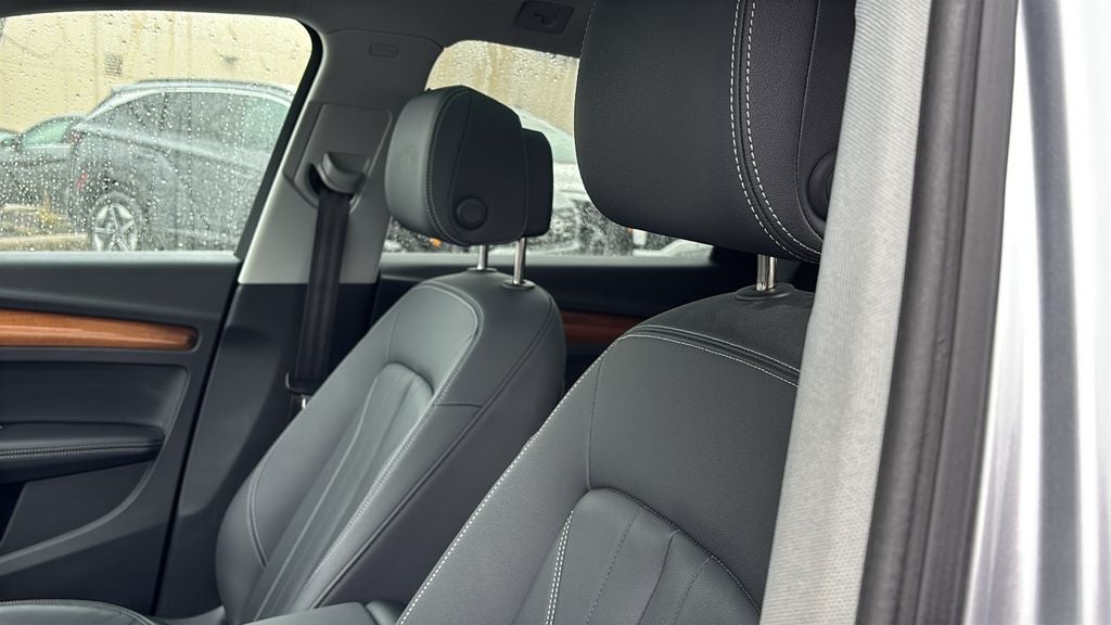 2023 Audi Q5 45 S line Premium quattro