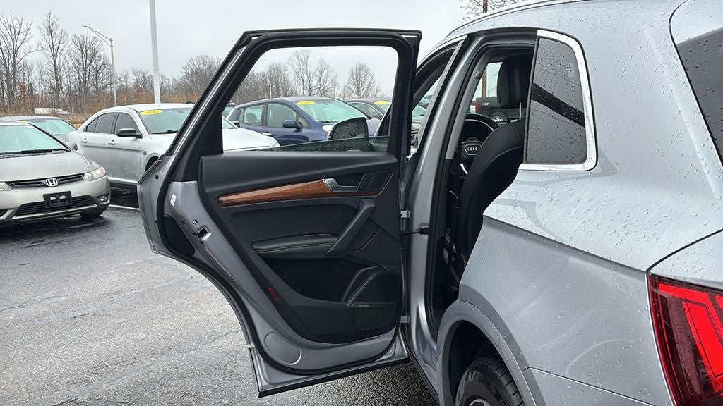 2023 Audi Q5 45 S line Premium quattro