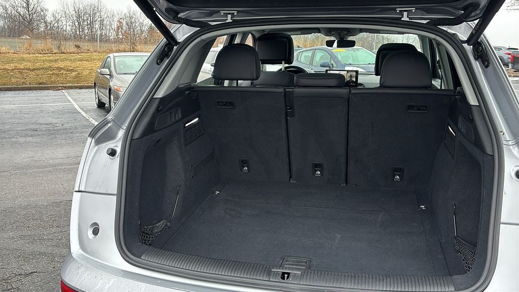 2023 Audi Q5 45 S line Premium quattro