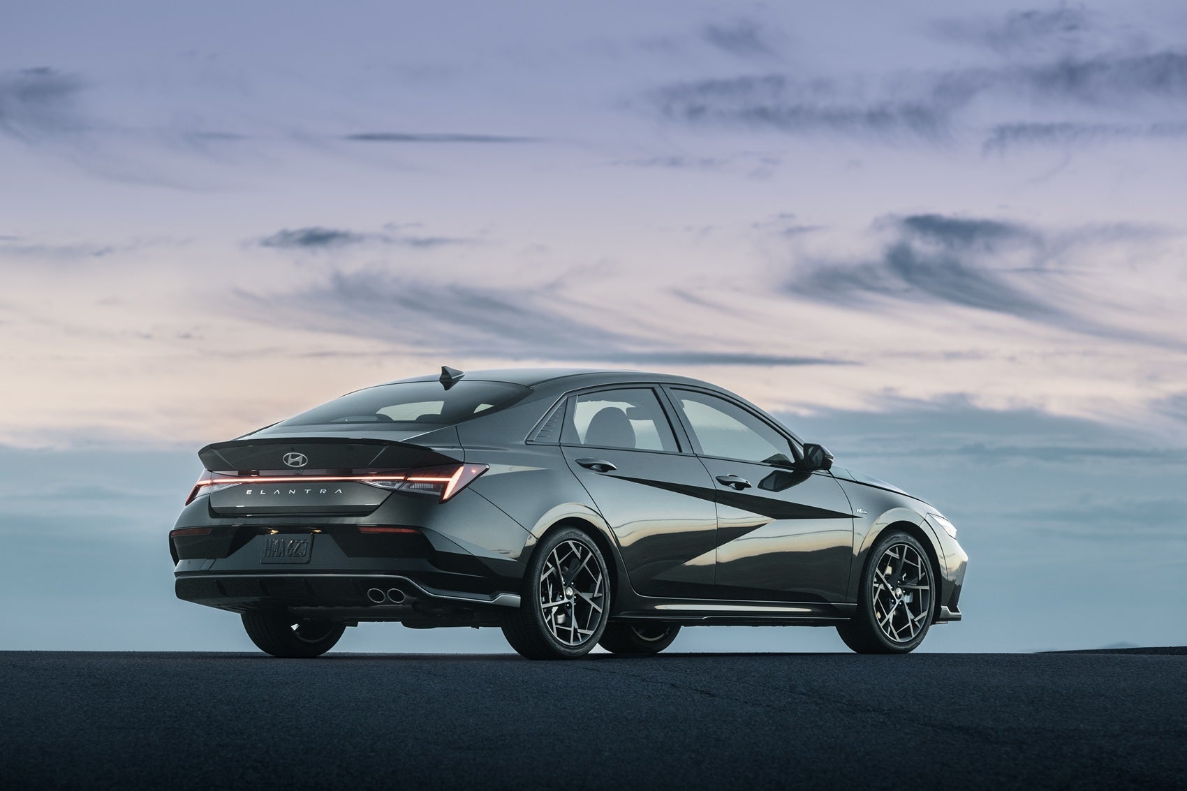 Agencia de autom&oacute;viles de habla hispana cerca de m&iacute;